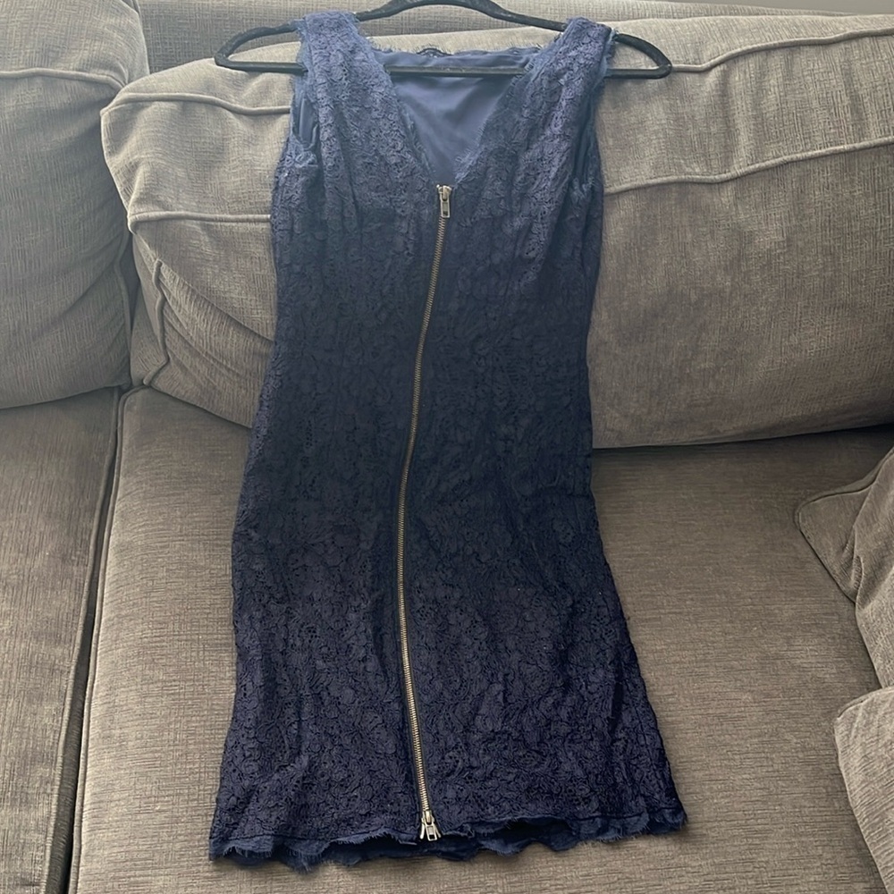 ADRIANNA PAPELL navy lace exposed zipper size 4